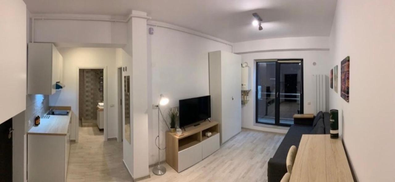 Retreat Luxury Apartment Near Presidential Palace Бухарест Экстерьер фото